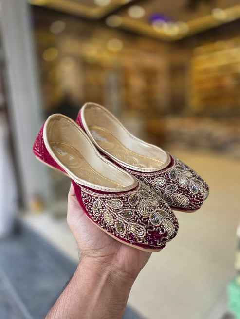 Mehrnaz Ruby Embellished Bridal Jutti